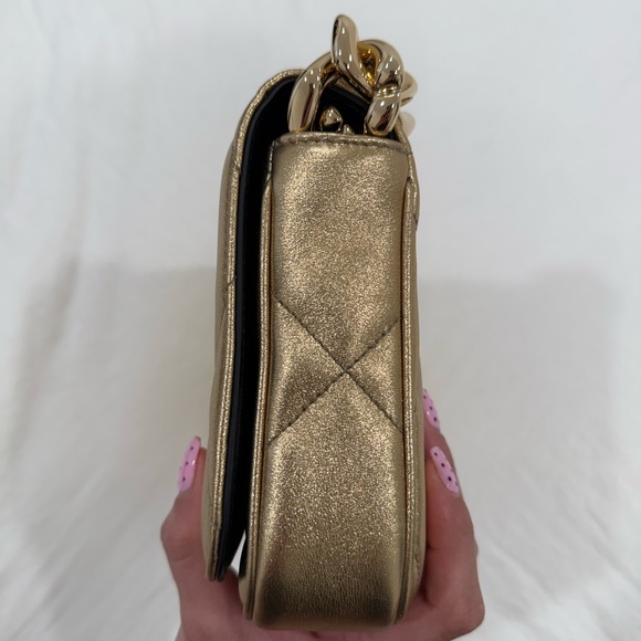 Dolce & Gabbana Gold Quilted Crossbody Bag - Picture 7 of 11